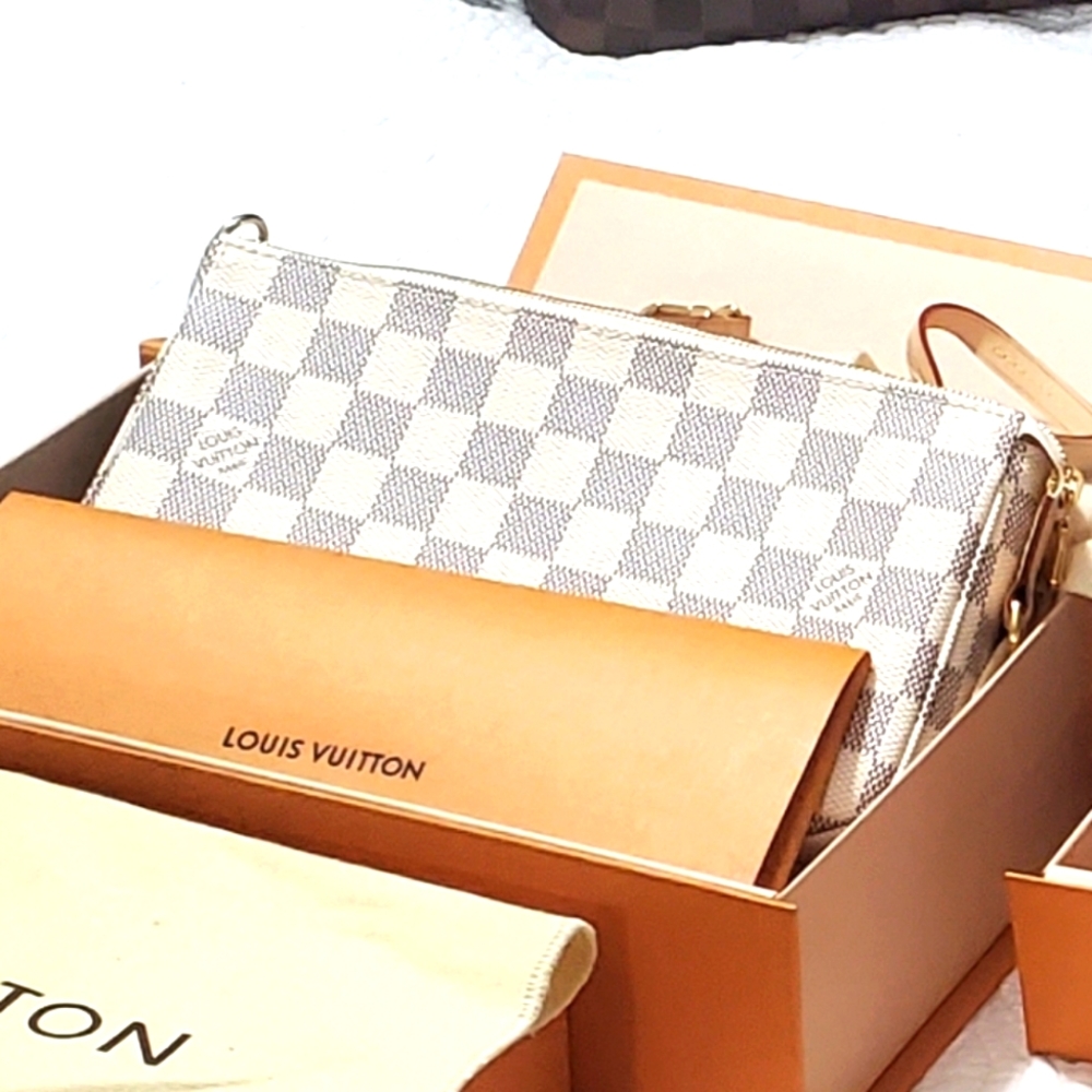 SOLD! Louis Vuitton NM Azur Pochette Accessoires